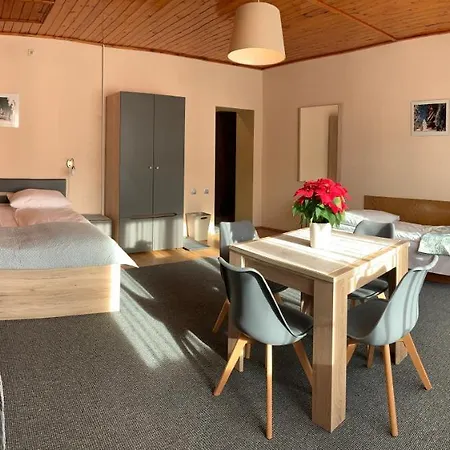 Paradise Gorny Restauracja Viva La Pizza Przy Wyciagu Na Kope Gasthof 3*