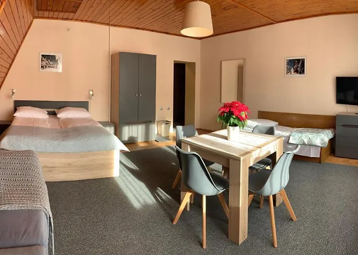 Paradise Gorny Restauracja Viva La Pizza Przy Wyciagu Na Kope Maison d'hôtes 3*